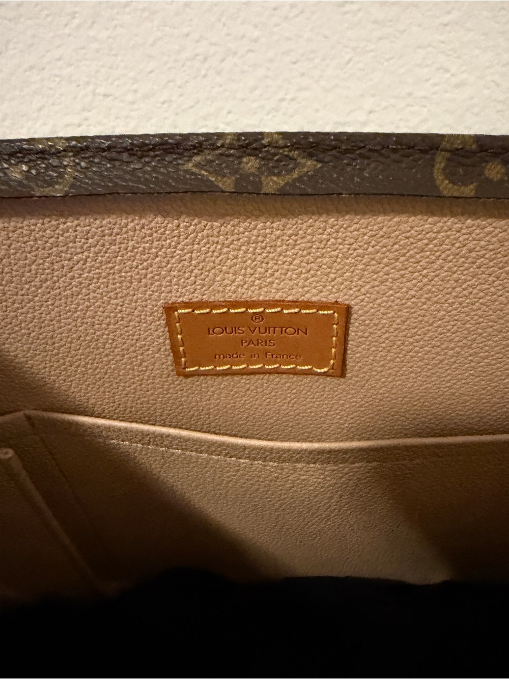 Louis Vuitton Monogram Sac Plat Tote - Picture 5 of 6